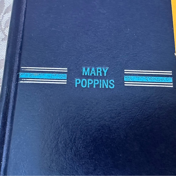 Three Children’s Classics Book set - Picture 6 of 11